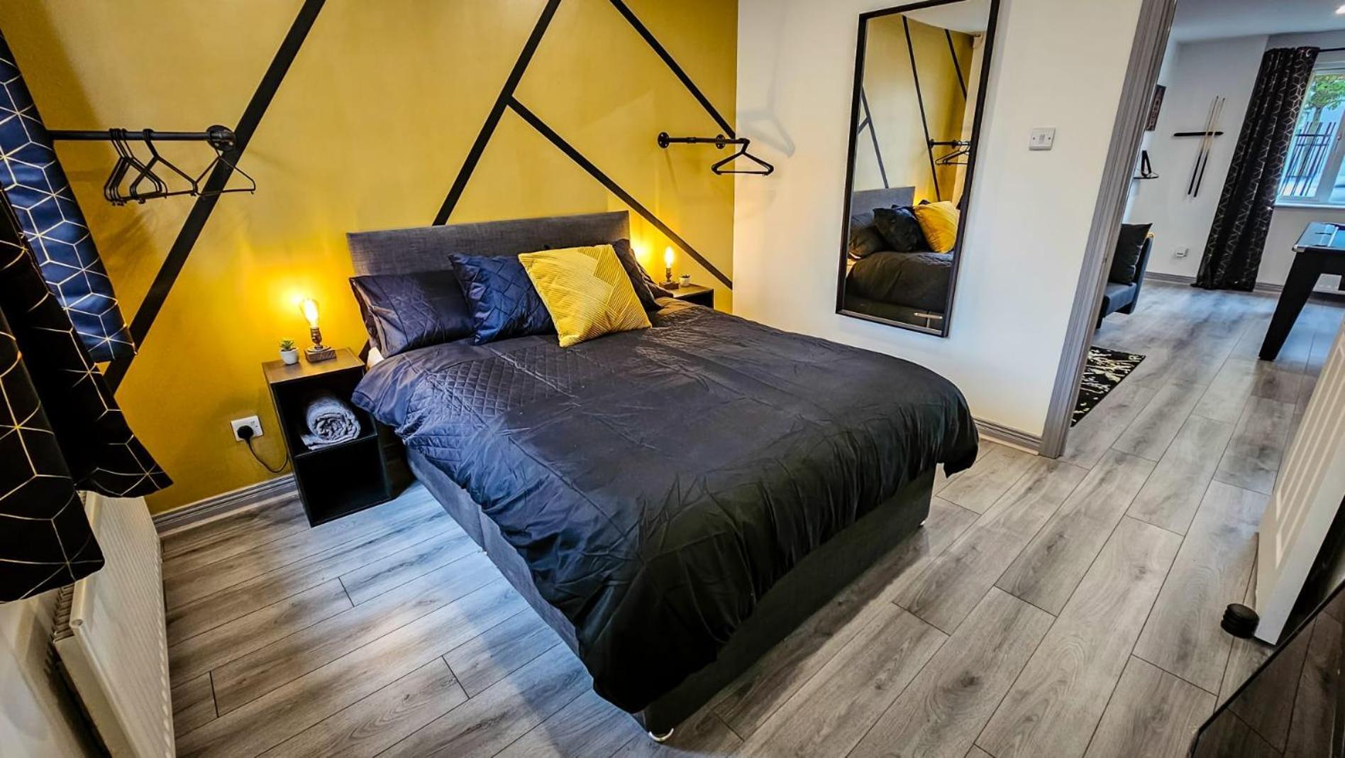 Modern City Centre Apartment Белфаст Экстерьер фото